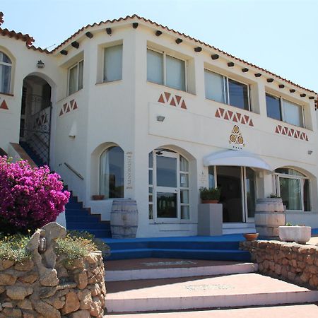 Hotel Tre Botti Baja Sardinia Exterior foto